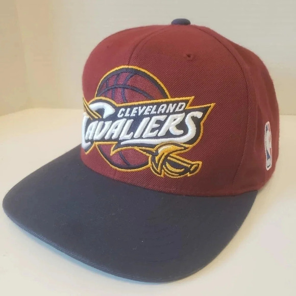 Mitchel & Ness NBA  Cleveland Cavaliers Two-Tone Mens Snapback Hat. - Picture 1 of 8
